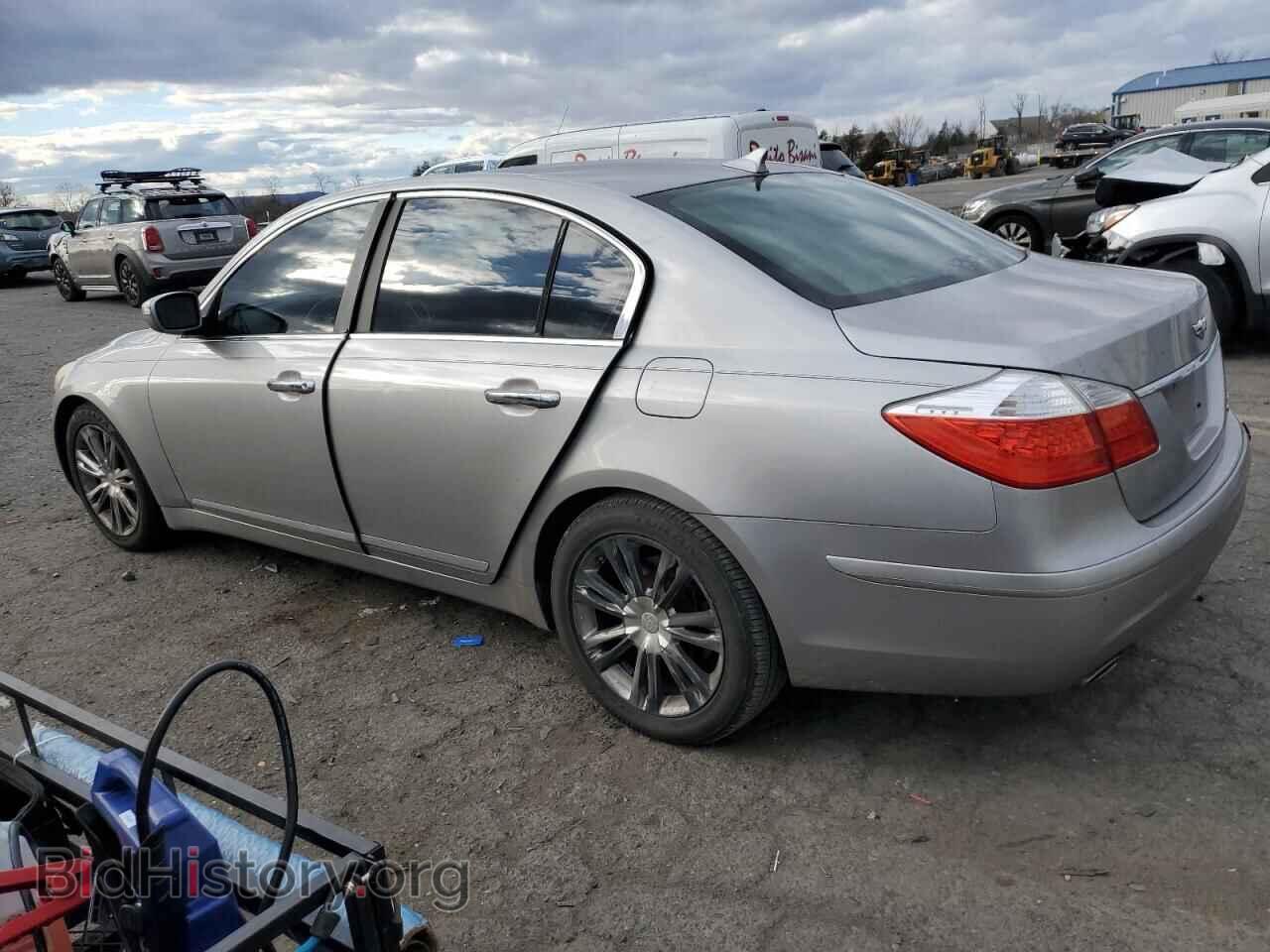 2011 HYUNDAI GENESIS - VIN: KMHGC4DF5BU120864 - Фото 2