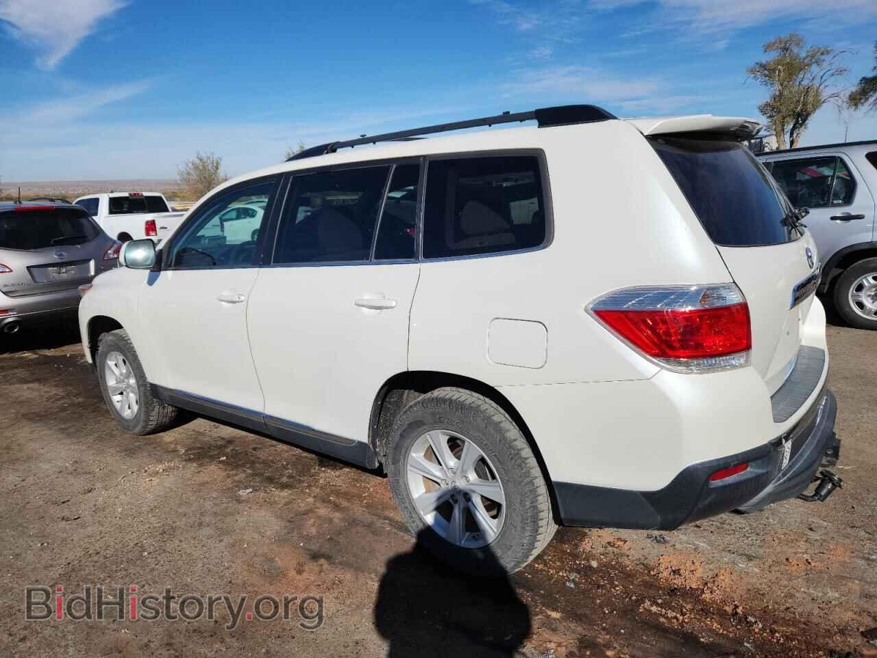 2013 TOYOTA HIGHLANDER - VIN: 5TDBK3EH8DS224929 - Фото 2