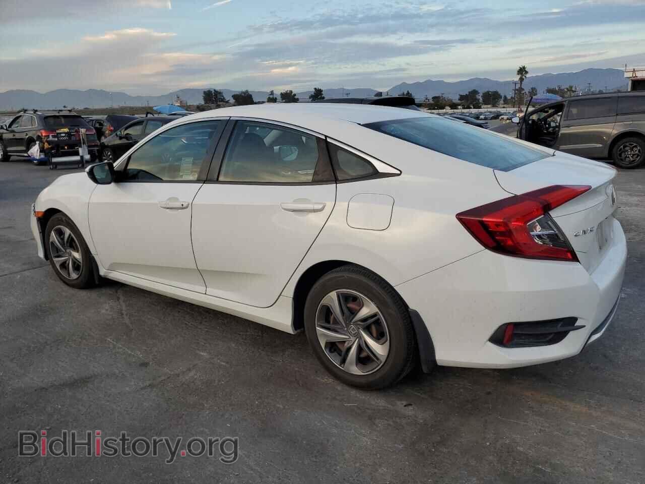 2019 HONDA CIVIC - VIN: 2HGFC2F62KH534447 - Фото 2