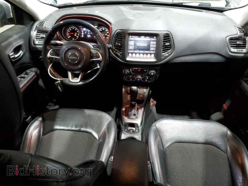 2019 Jeep COMPASS (VIN 3C4NJDDB6KT650396) — фото 8 из 16