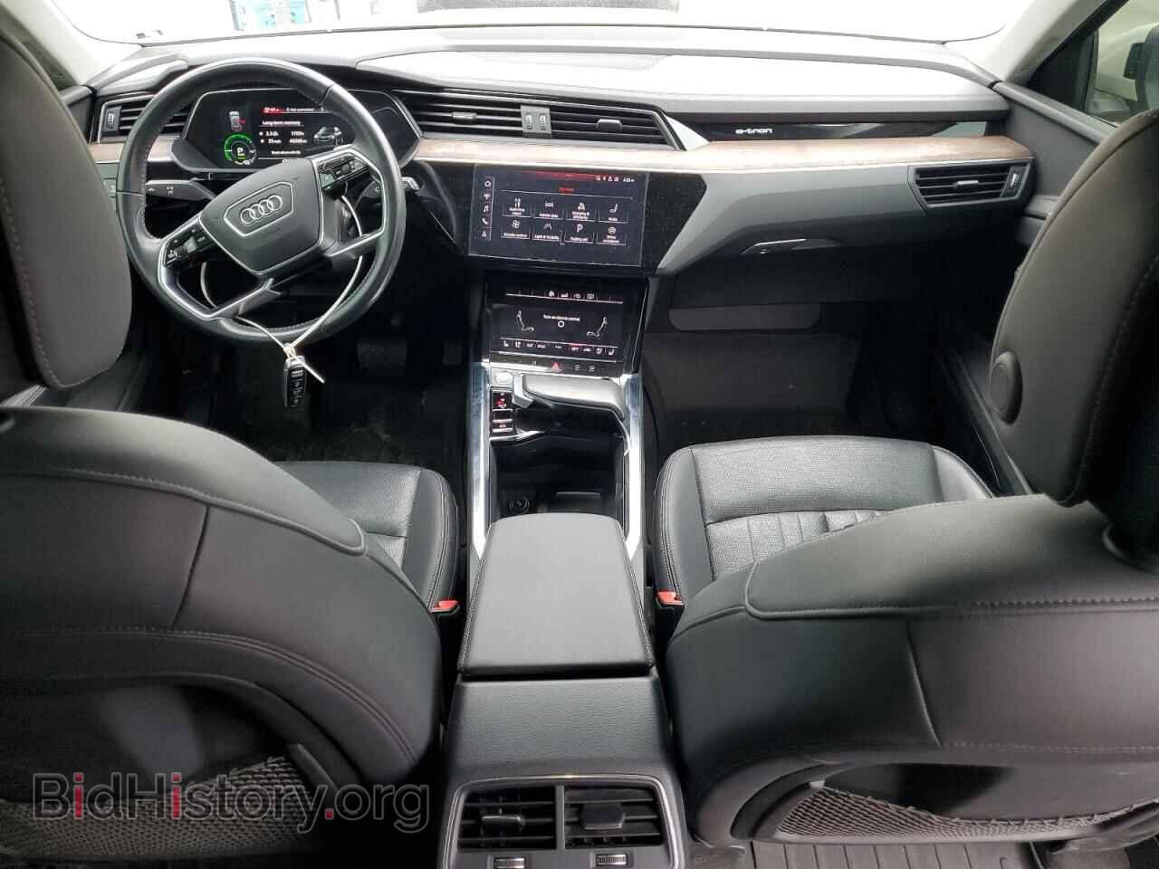 2019 AUDI E-TRON - VIN: WA1LAAGEXKB024633 - Фото 8
