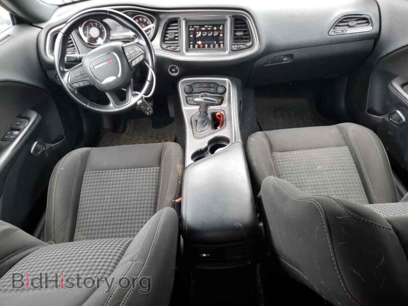 2019 Dodge CHALLENGER (VIN 2C3CDZAG2KH723689) — photo 8 of 12