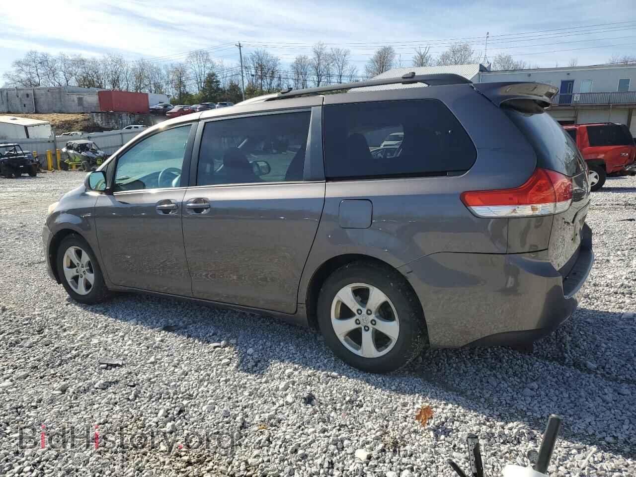 2011 TOYOTA All Models - VIN: 5TDKK3DC0BS028633 - Фото 2