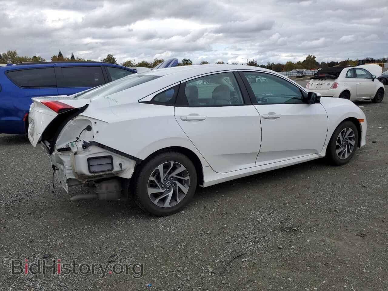 2018 HONDA CIVIC - VIN: 19XFC2F77JE208208 - Фото 3