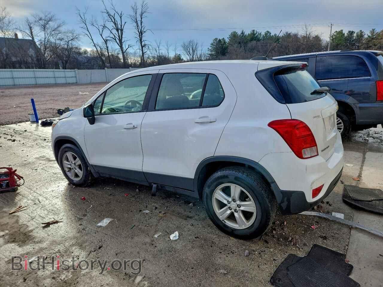 2019 CHEVROLET TRAX - VIN: 3GNCJNSB3KL141681 - Фото 2