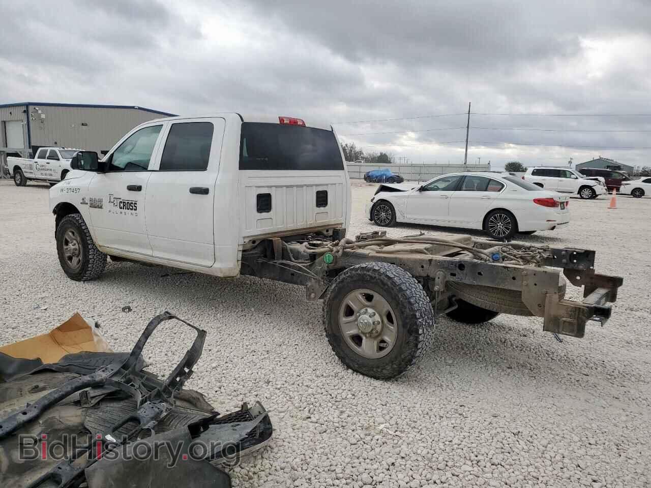 2018 RAM All Models - VIN: 3C6UR4HLXJG287350 - Фото 2