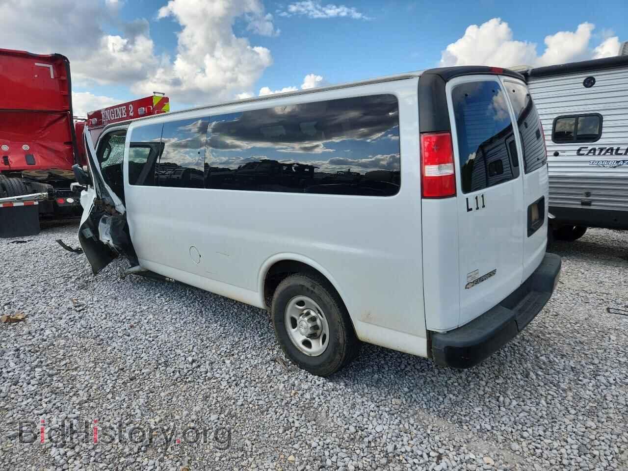 2018 CHEVROLET EXPRESS - VIN: 1GAZGNFP6J1340309 - Фото 2