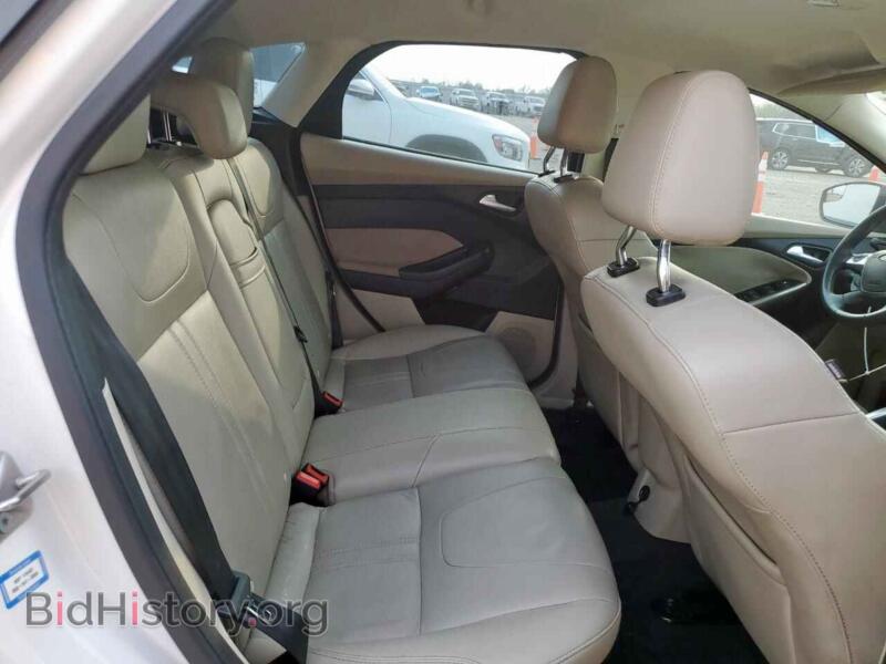 2012 Ford FOCUS (VIN 1FAHP3M25CL294547) — photo 10 of 12