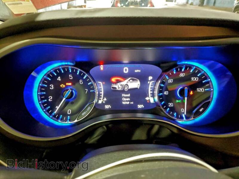 2017 Chrysler PACIFICA (VIN 2C4RC1EG8HR628352) — photo 9 of 14