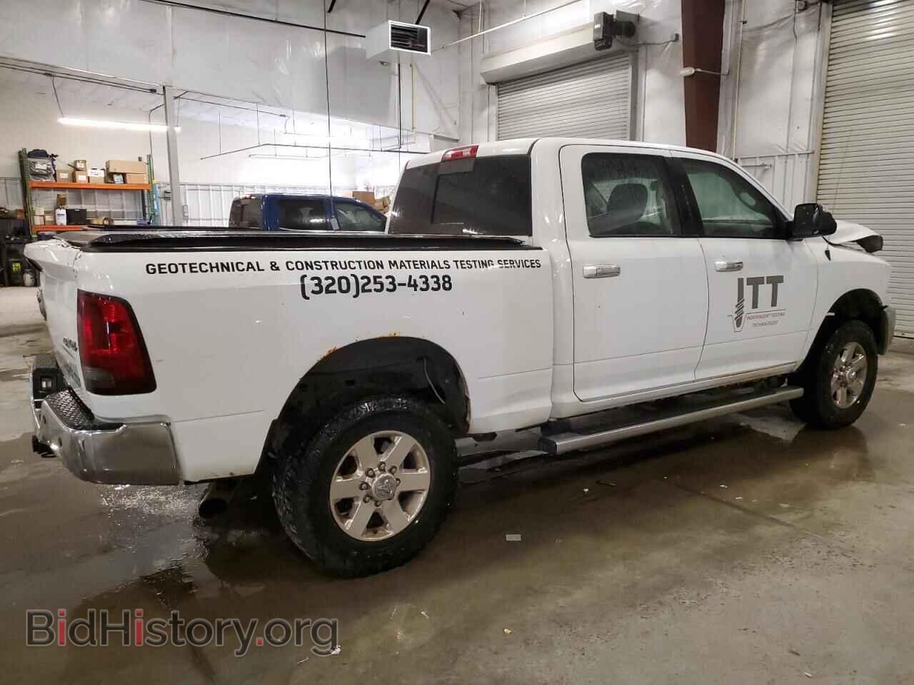 2015 RAM All Models - VIN: 3C6UR5DL4FG553027 - Photo 3