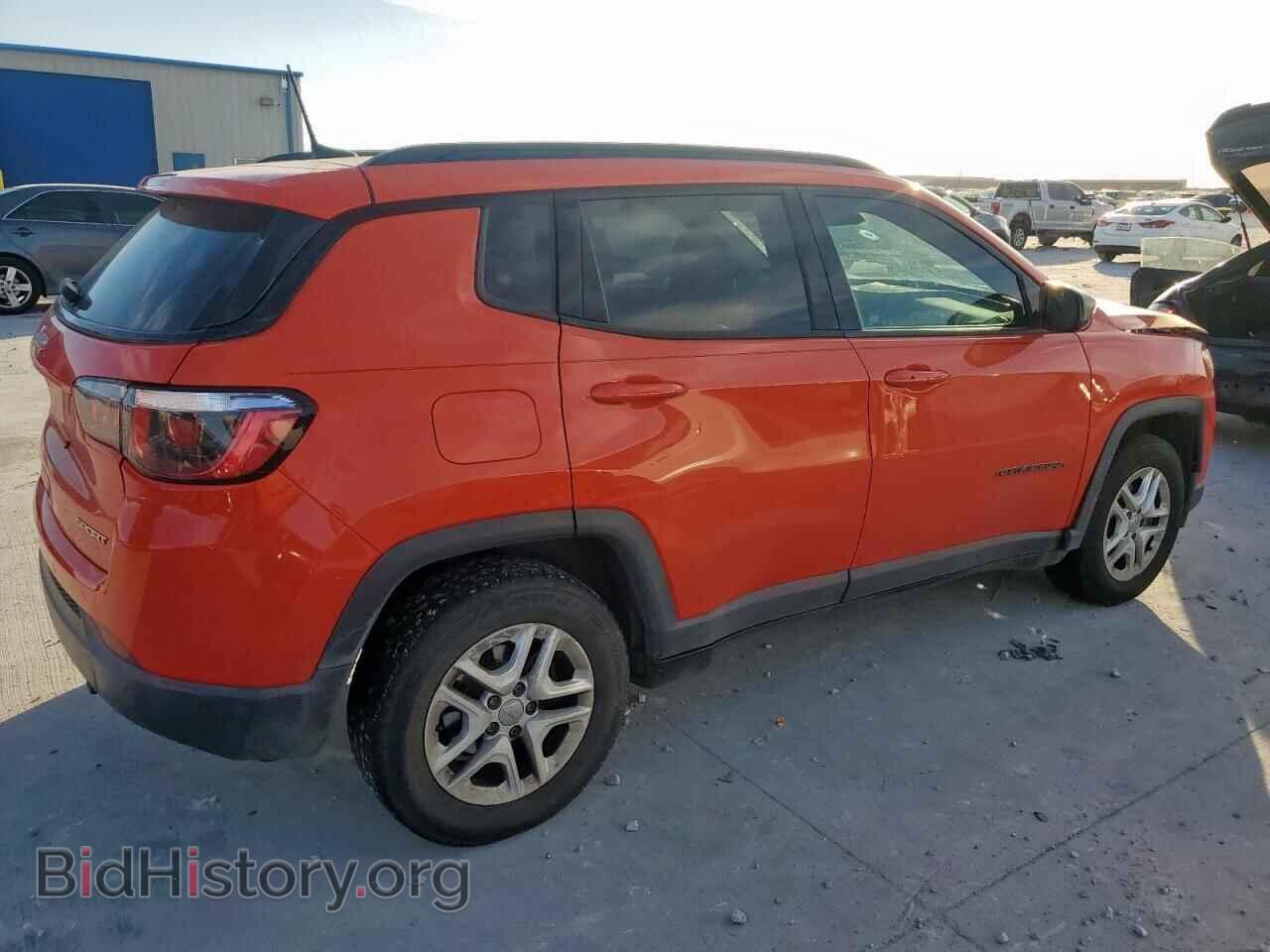 2018 JEEP COMPASS - VIN: 3C4NJCAB4JT462103 - Фото 3