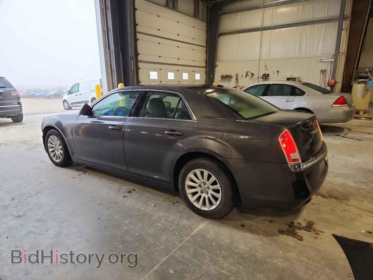 2013 CHRYSLER 300 - VIN: 2C3CCAAG5DH589302 - Photo 2