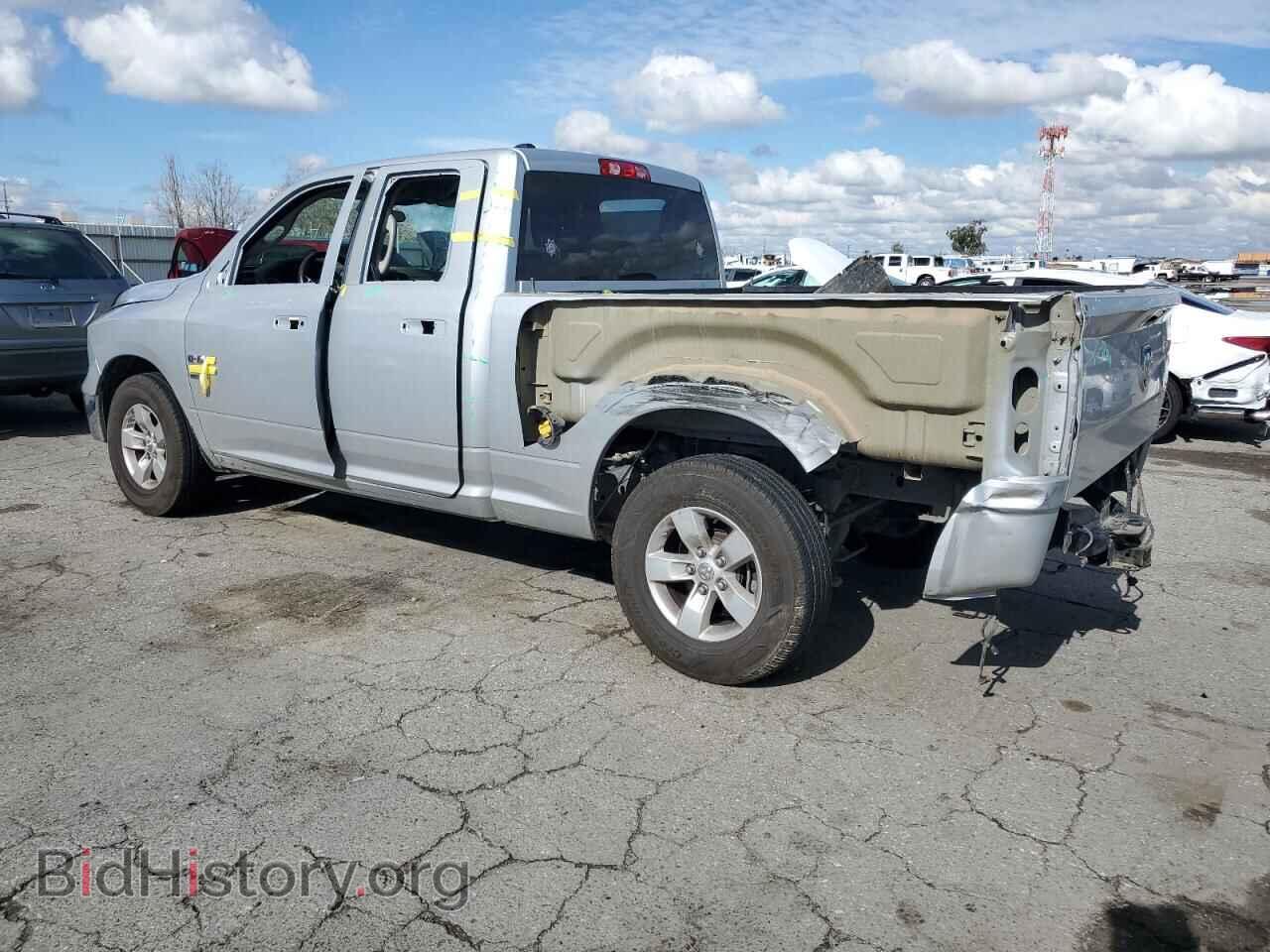 2019 RAM 1500 - VIN: 1C6RR6FG8KS500717 - Фото 2