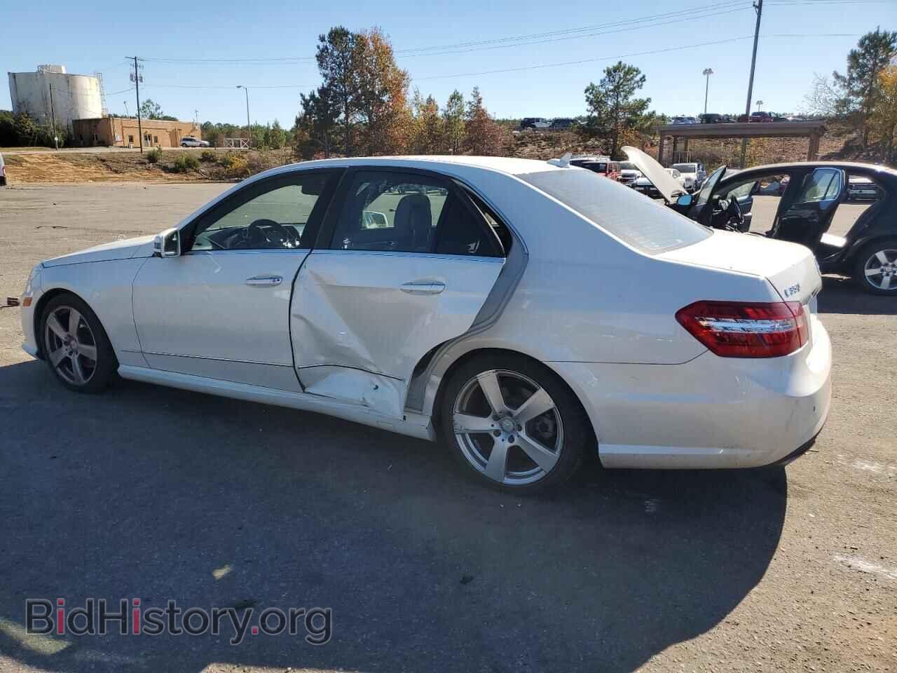 2011 MERCEDES-BENZ E-CLASS - VIN: WDDHF8HB4BA493836 - Фото 2