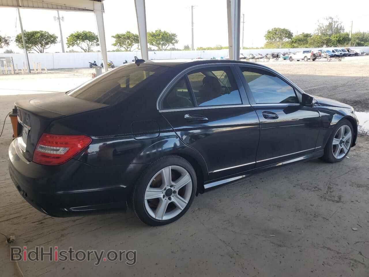 2013 MERCEDES-BENZ C-CLASS - VIN: WDDGF4HB2DR269912 - Фото 3