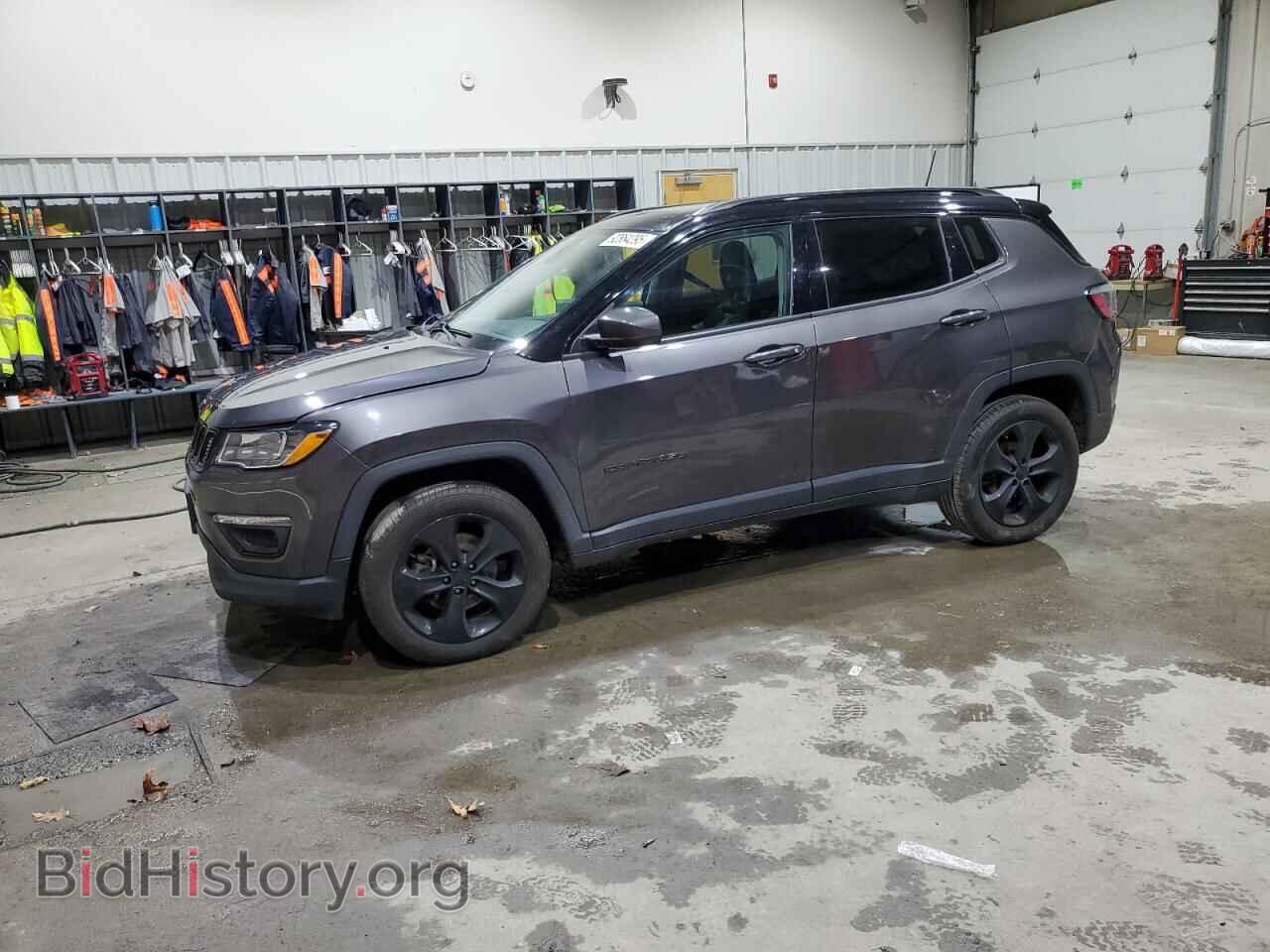 Фотография 3C4NJDBB8JT483010 - JEEP COMPASS 2018