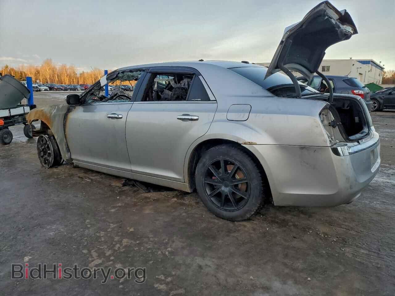 2012 CHRYSLER 300 - VIN: 2C3CCAET9CH179057 - Фото 2