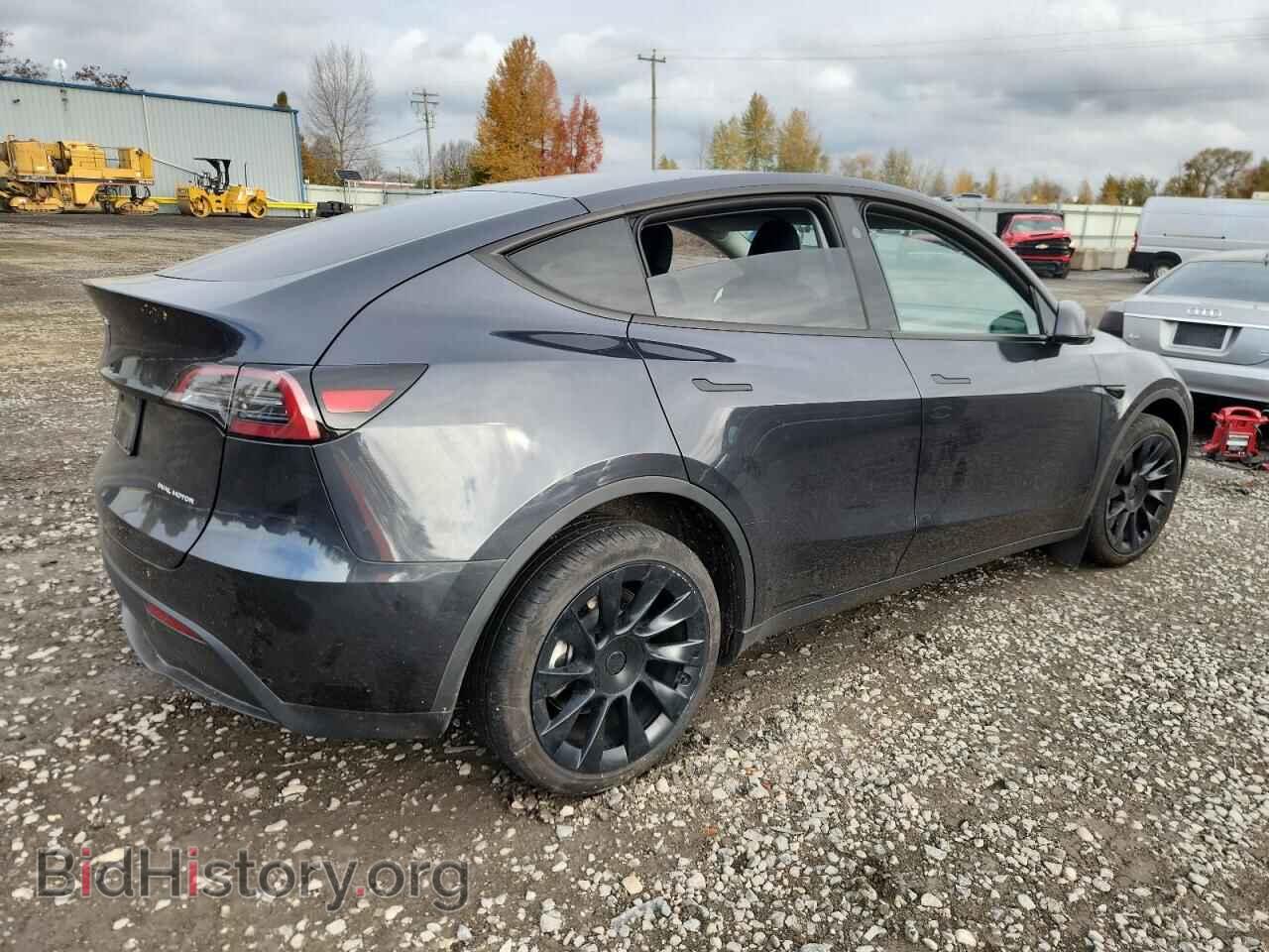 2024 TESLA MODEL Y - VIN: 7SAYGDEEXRF157918 - Фото 3