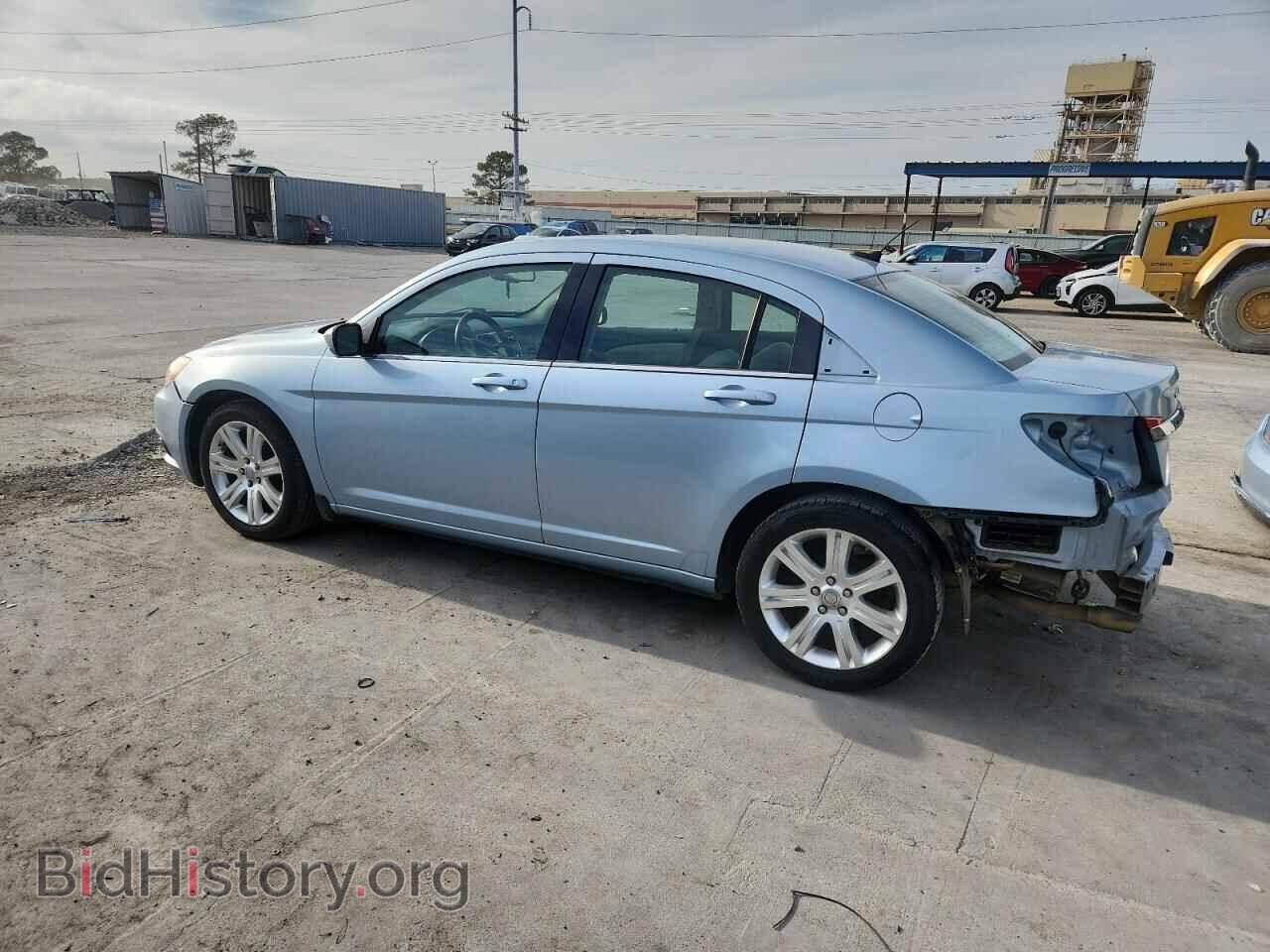 2012 CHRYSLER 200 - VIN: 1C3CCBBG6CN234097 - Фото 2