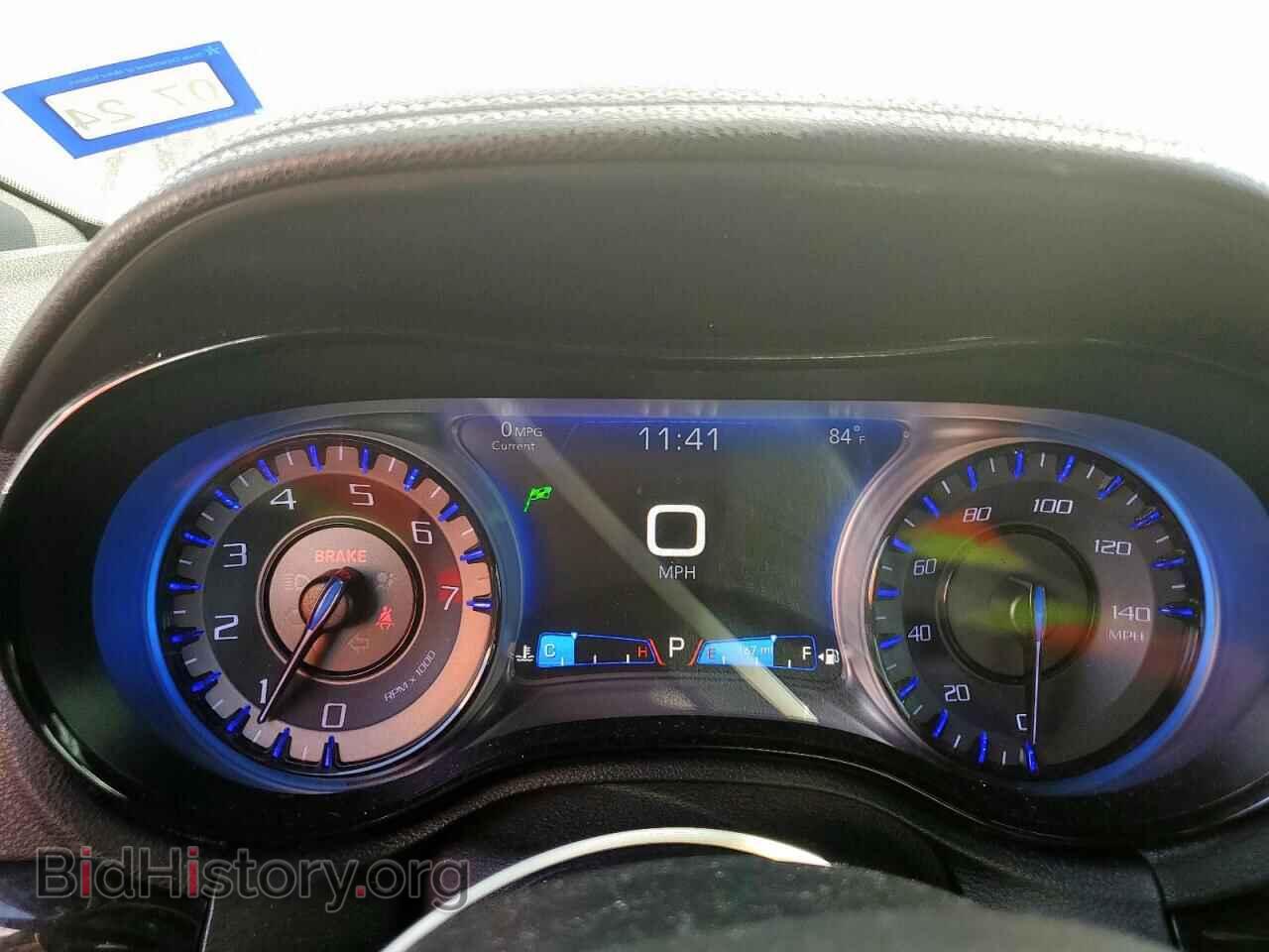 2018 CHRYSLER 300 - VIN: 2C3CCABG3JH244487 - Фото 9