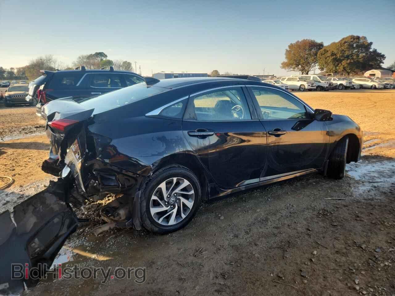 2018 HONDA CIVIC - VIN: 19XFC2F77JE019042 - Фото 3