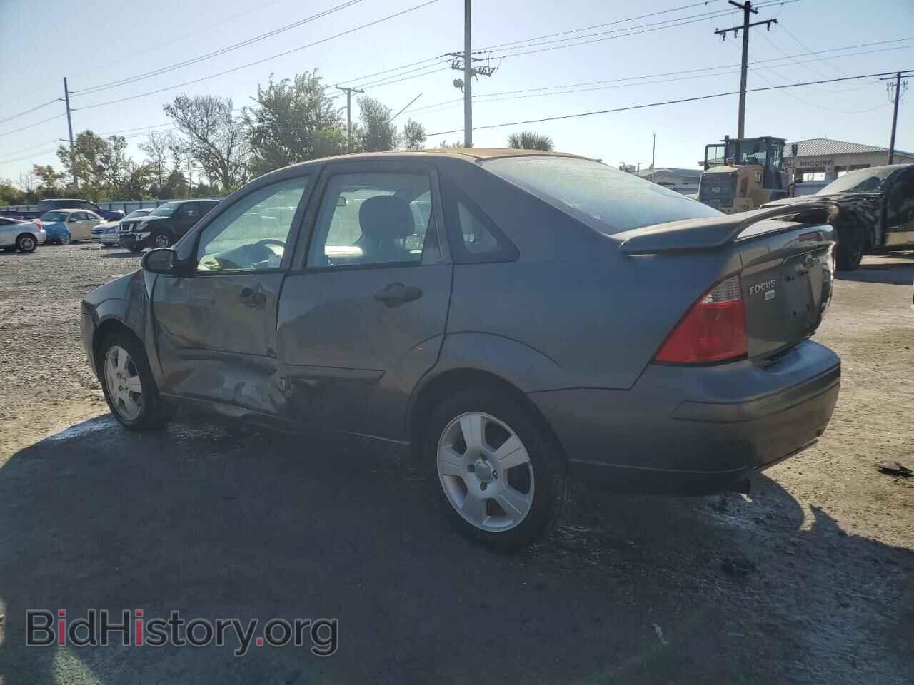 2007 FORD FOCUS - VIN: 1FAFP34N87W237331 - Photo 2
