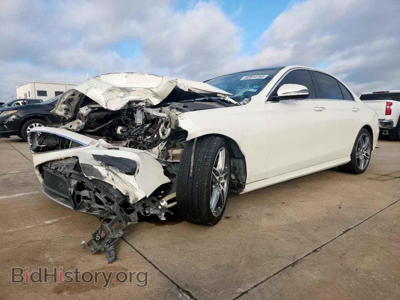 Photo WDDZF4JB3JA310402 - MERCEDES-BENZ E-CLASS 2018