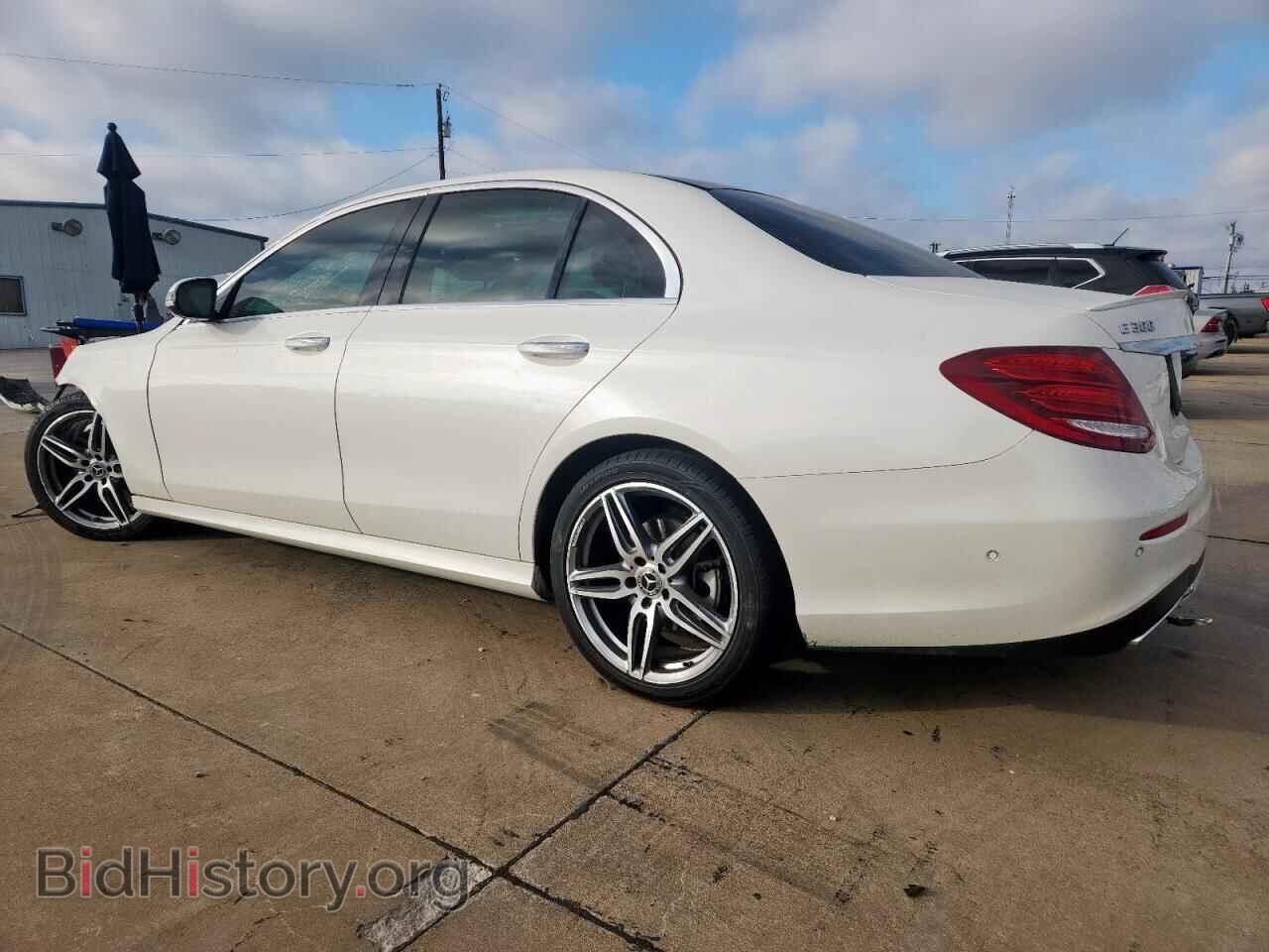2018 MERCEDES-BENZ E-CLASS - VIN: WDDZF4JB3JA310402 - Фото 2