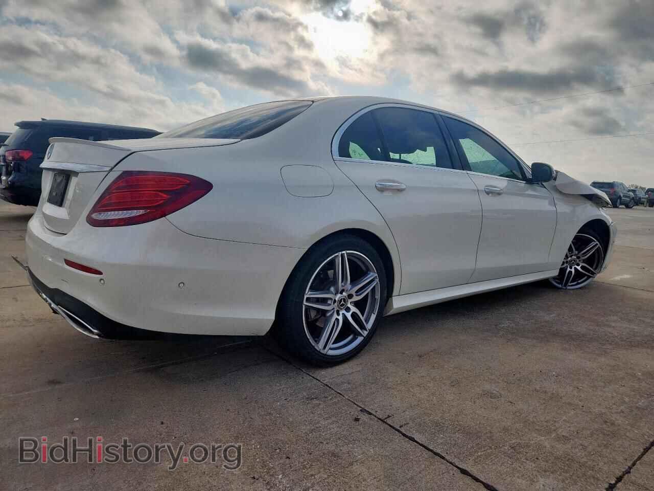 2018 MERCEDES-BENZ E-CLASS - VIN: WDDZF4JB3JA310402 - Фото 3