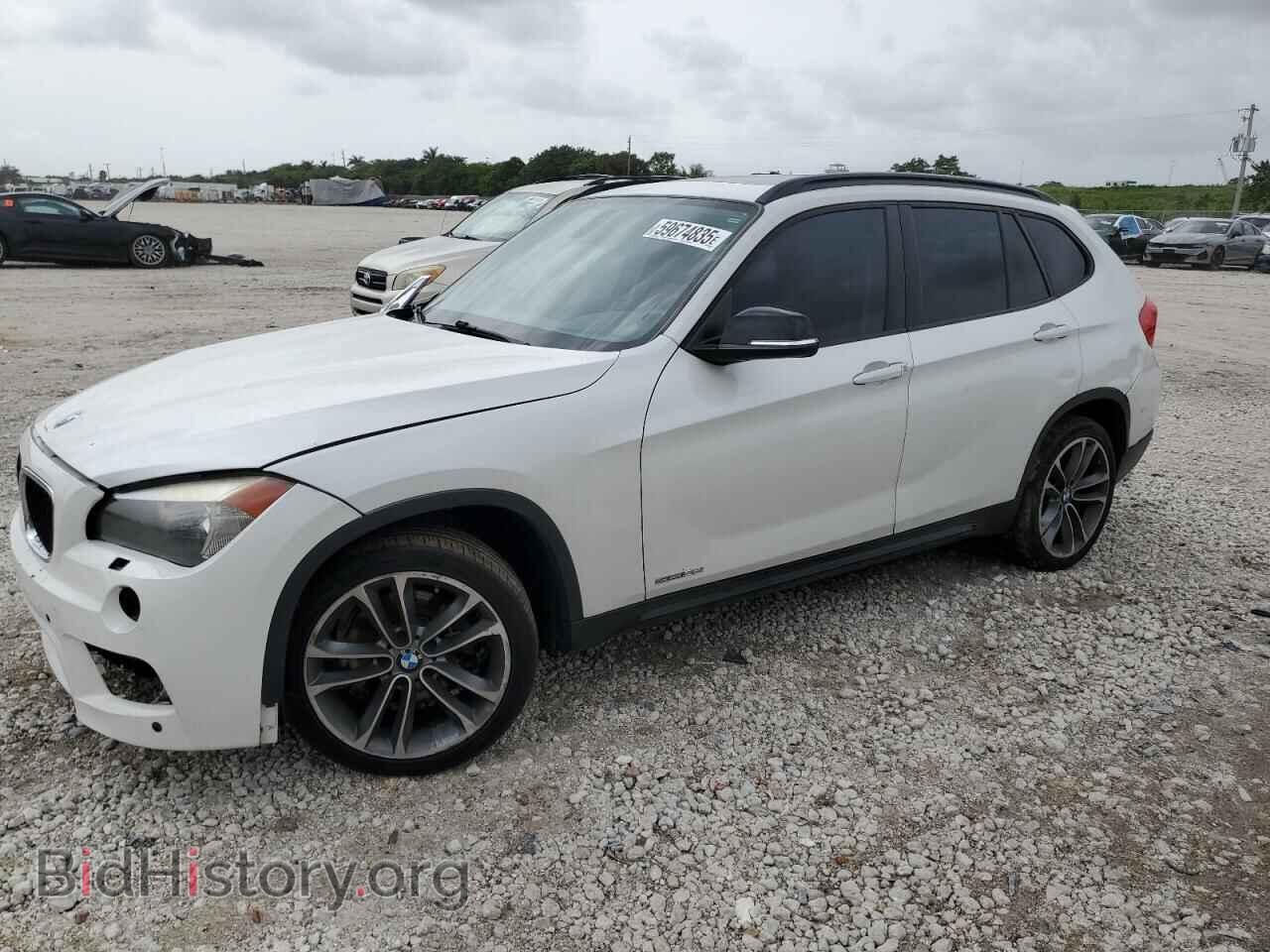 2013 BMW X1 - VIN: WBAVM1C57DVW43751 - Фото 2