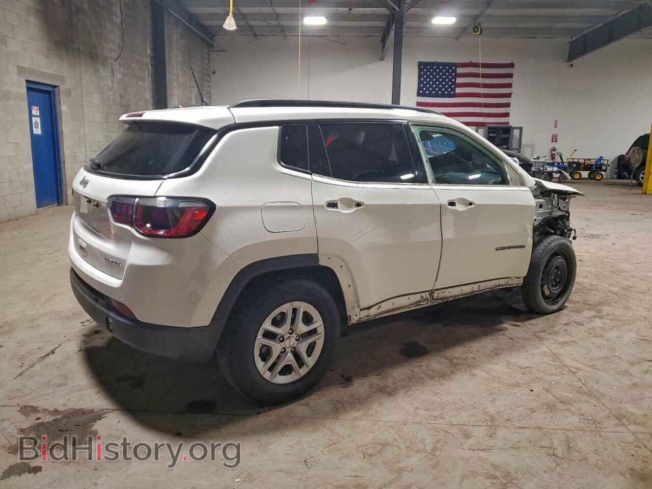 2018 JEEP COMPASS - VIN: 3C4NJCAB1JT123279 - Фото 3