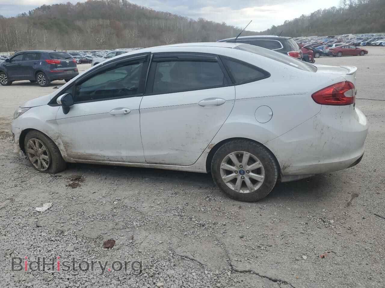 2013 FORD FIESTA - VIN: 3FADP4BJ3DM176396 - Фото 2
