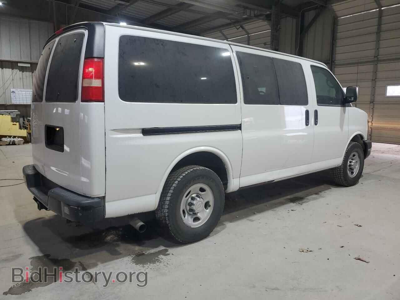2010 CHEVROLET EXPRESS - VIN: 1GAZGPDG8A1173630 - Photo 3