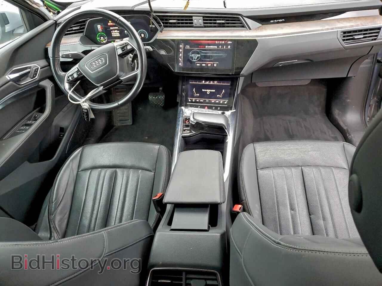 2019 AUDI E-TRON - VIN: WA1LAAGE6KB009739 - Photo 8