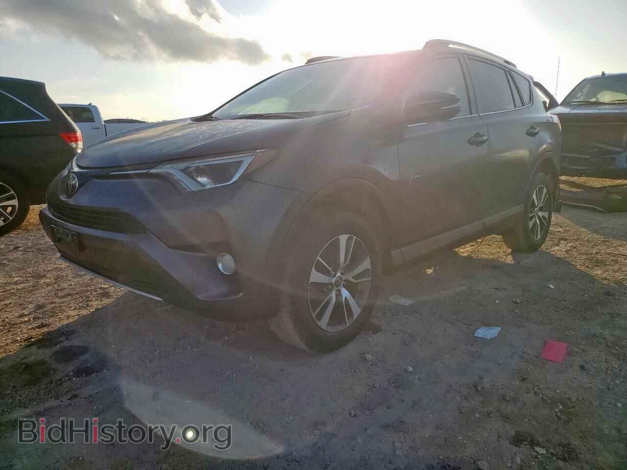 Photo 2T3WFREV1JW427640 - TOYOTA RAV4 2018