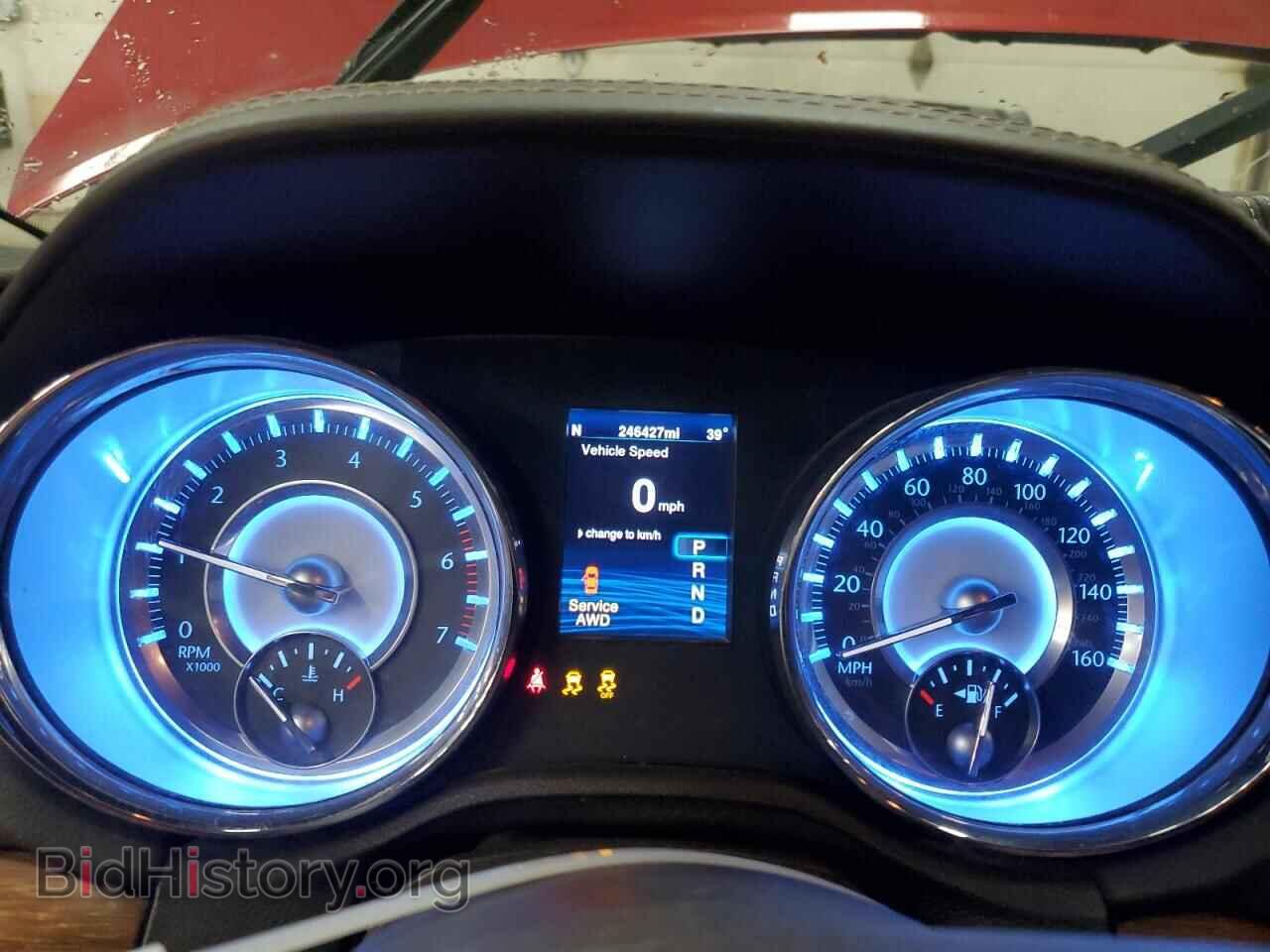 2013 CHRYSLER 300 - VIN: 2C3CCAST2DH567592 - Фото 9