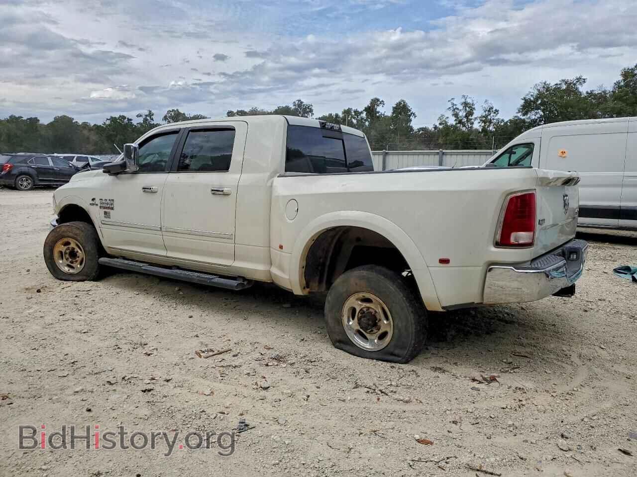 2018 RAM 3500 - VIN: 3C63RRML2JG267611 - Фото 2