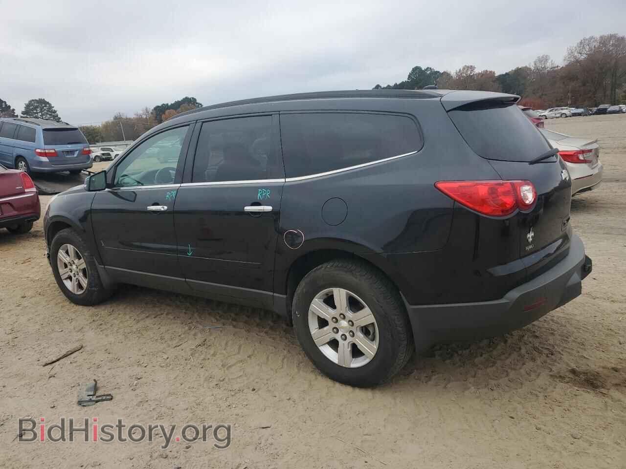 2012 CHEVROLET TRAVERSE - VIN: 1GNKVJED5CJ108972 - Фото 2