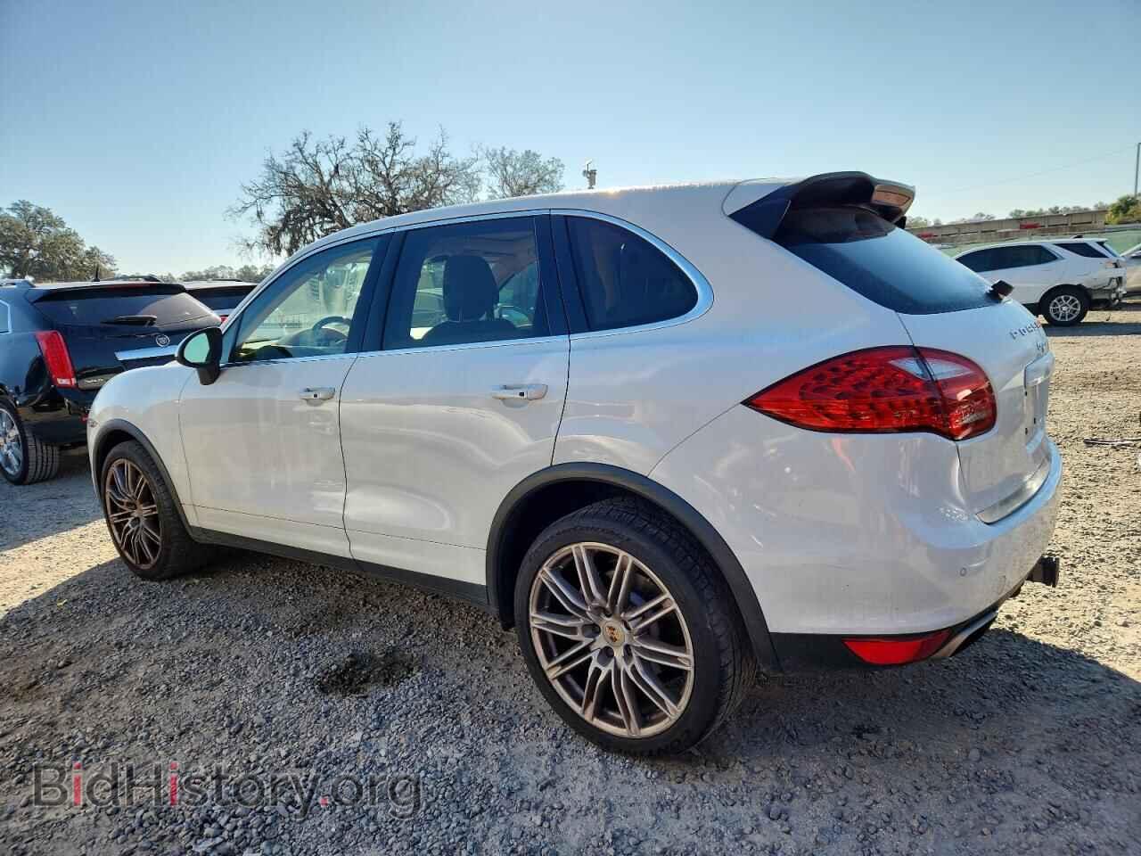 2013 PORSCHE CAYENNE - VIN: WP1AA2A20DLA10561 - Photo 2