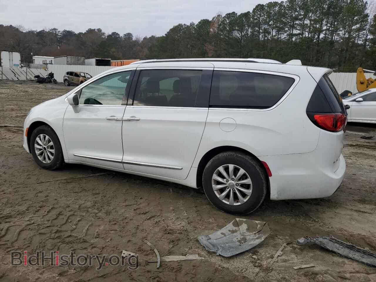 2019 CHRYSLER PACIFICA - VIN: 2C4RC1BG5KR748914 - Фото 2