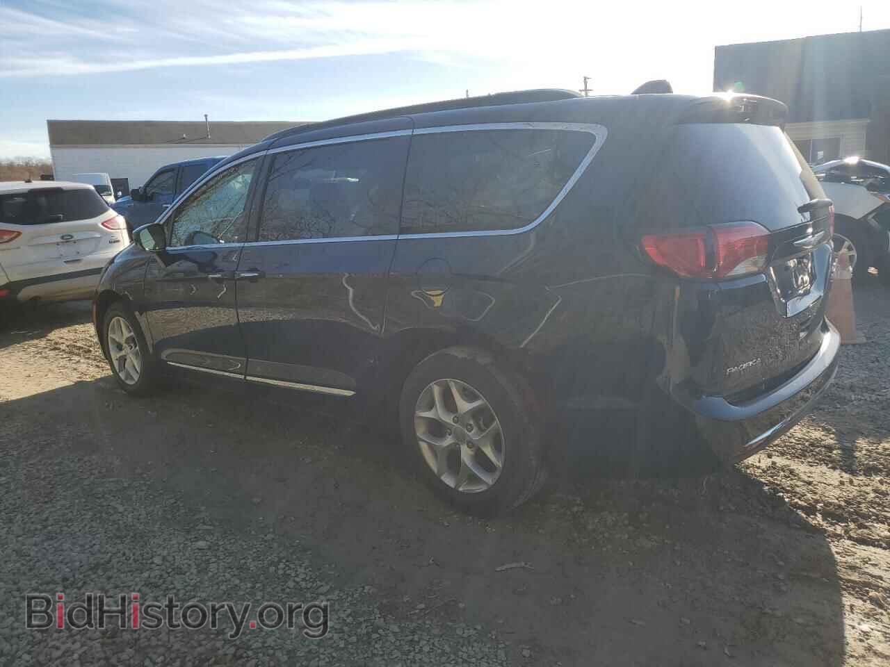 2017 CHRYSLER PACIFICA - VIN: 2C4RC1BG8HR822934 - Photo 2