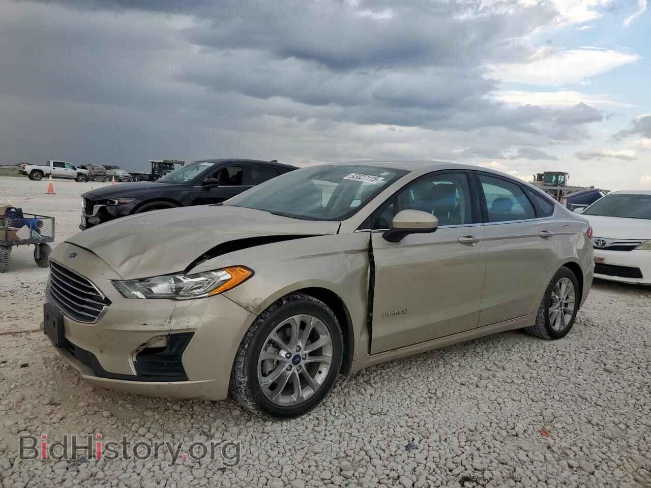Photo 3FA6P0LU2KR262017 - FORD FUSION 2019