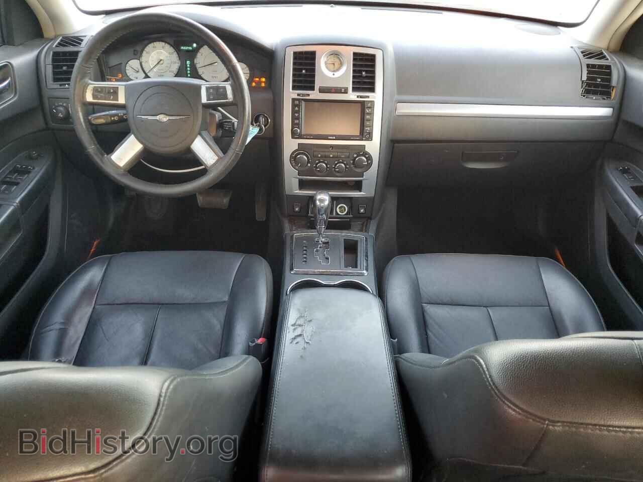 2010 CHRYSLER 300 - VIN: 2C3CA5CV2AH199892 - Фото 8