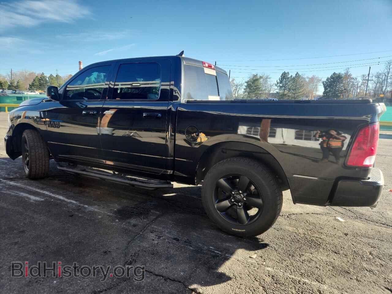 2018 RAM 1500 - VIN: 1C6RR7LT3JS245979 - Photo 2