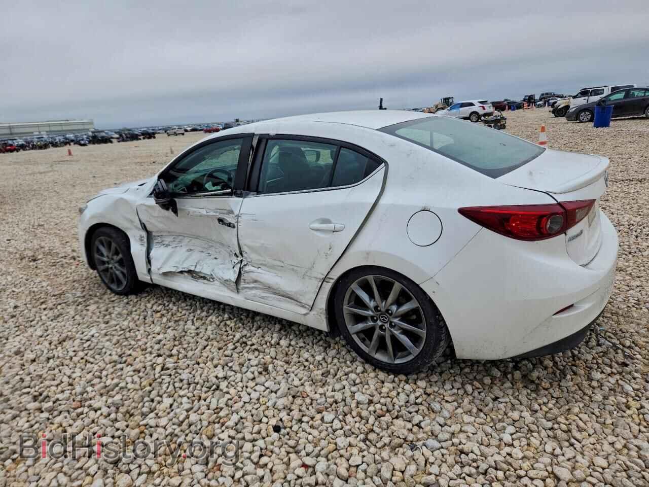 2018 MAZDA 3 - VIN: 3MZBN1V31JM203185 - Фото 2