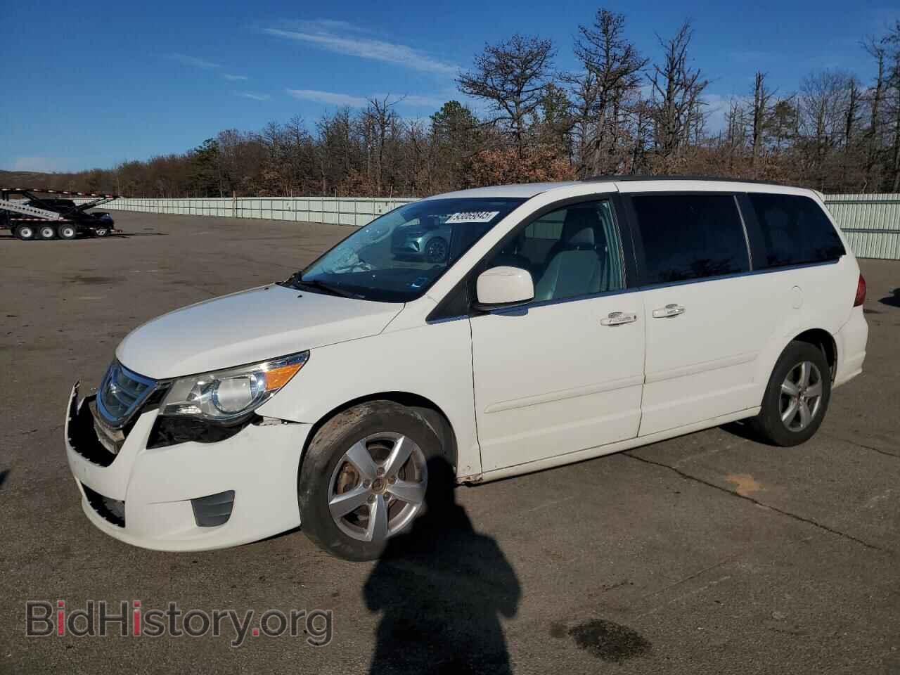 Фотография 2V4RW3DG7BR740318 - VOLKSWAGEN ROUTAN 2011