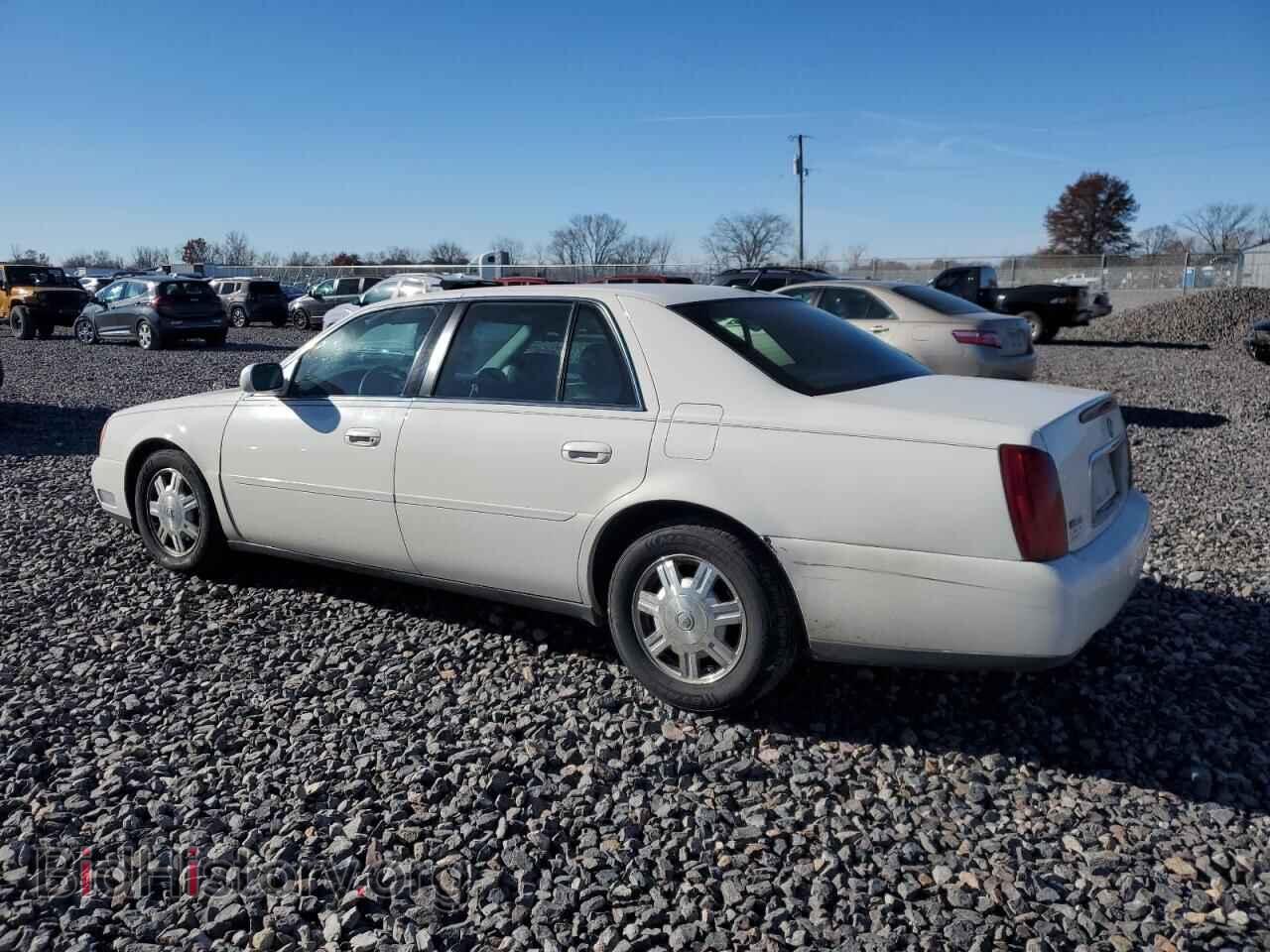 2005 CADILLAC DEVILLE - VIN: 1G6KD54Y45U243632 - Photo 2