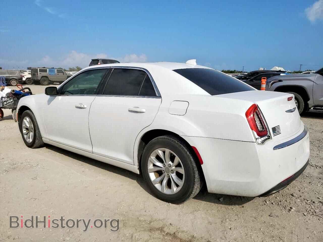 2015 CHRYSLER 300 - VIN: 2C3CCAAG5FH904327 - Фото 2