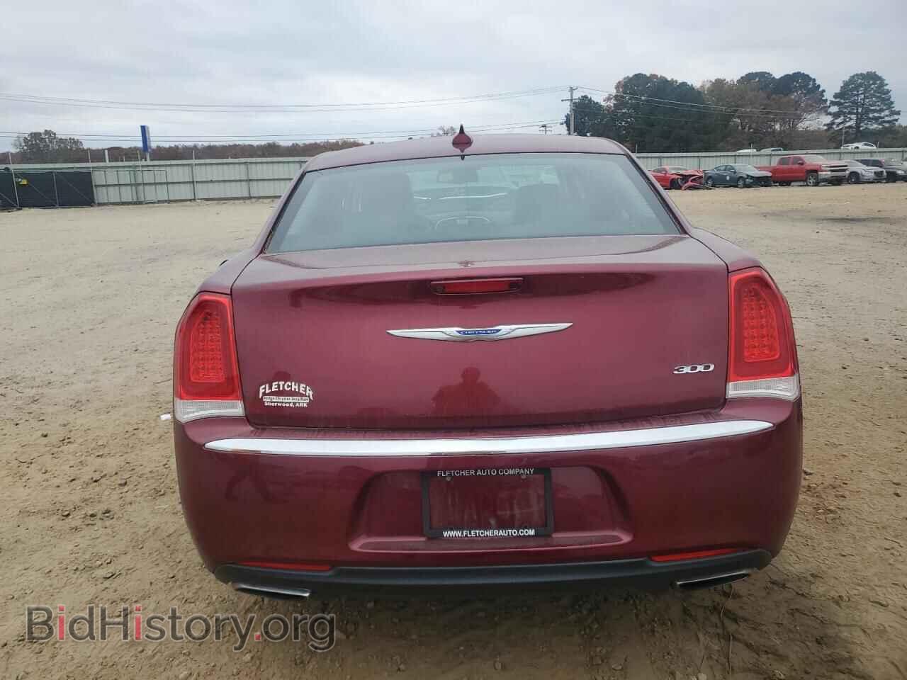 2018 CHRYSLER 300 - VIN: 2C3CCAAG9JH276006 - Фото 6