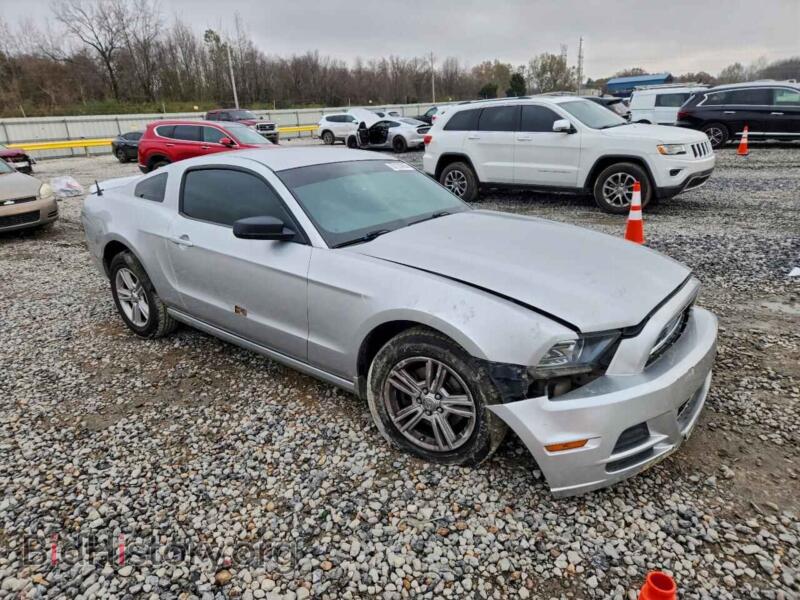 2013 Ford ALL MODELS (VIN 1ZVBP8AM8D5271981) — photo 4 of 12